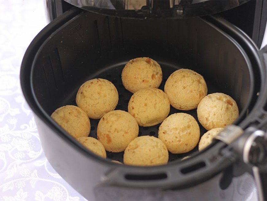 Pão de queijo na Airfryer -  uma dica que vai deixar seu café da tarde mais saboroso