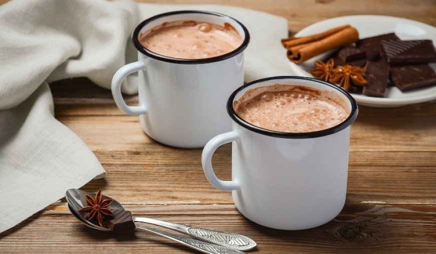 Chocolate quente cremoso caseiro - Receita deliciosa